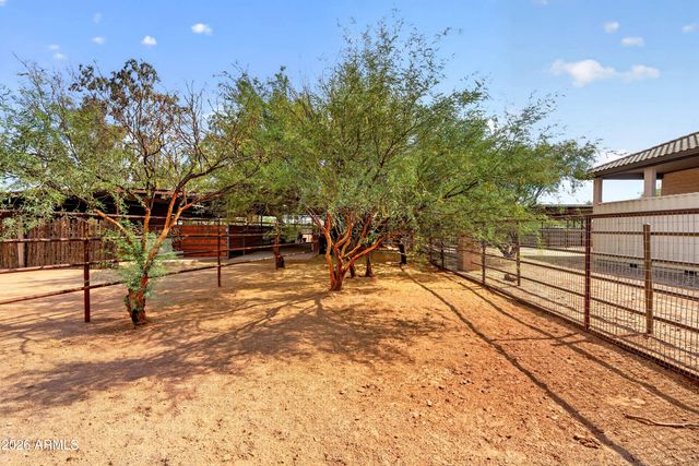 141 E Cloud Road, Phoenix, AZ 85086