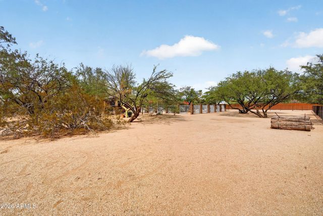 141 E Cloud Road, Phoenix, AZ 85086