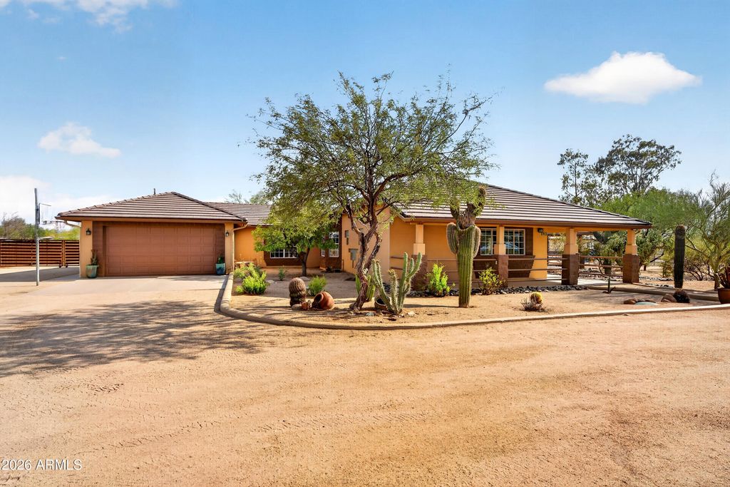 141 E Cloud Road, Phoenix, AZ 85086 — photo 2