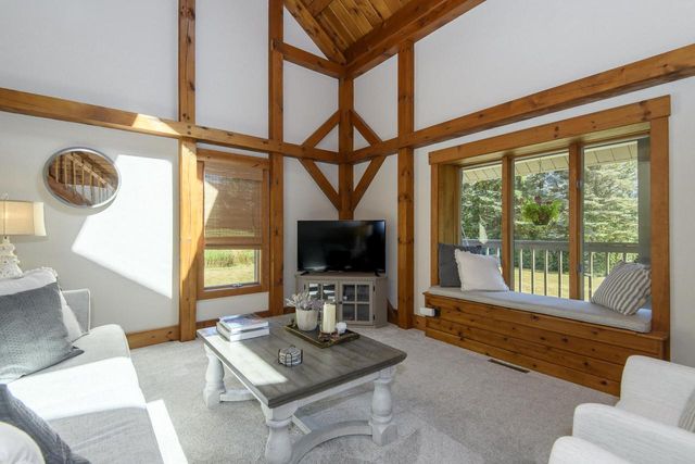 W349S2296 Waterville ROAD, Oconomowoc, WI 53066