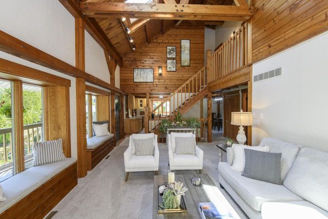 W349S2296 Waterville ROAD, Oconomowoc, WI 53066