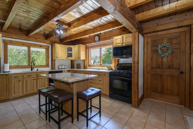 W349S2296 Waterville ROAD, Oconomowoc, WI 53066