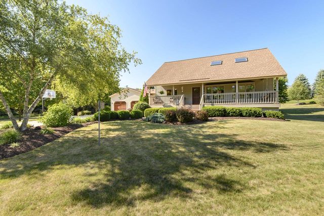 W349S2296 Waterville ROAD, Oconomowoc, WI 53066