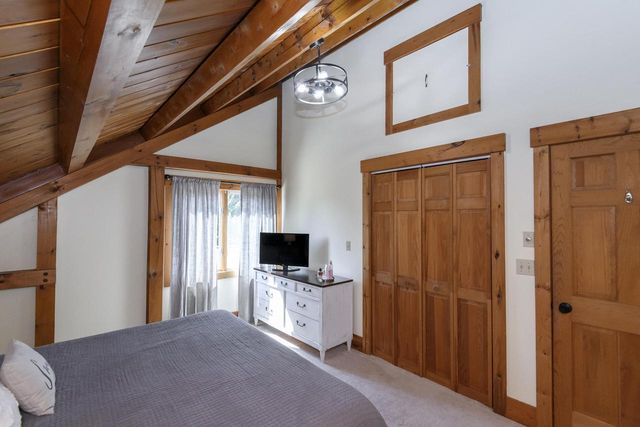W349S2296 Waterville ROAD, Oconomowoc, WI 53066