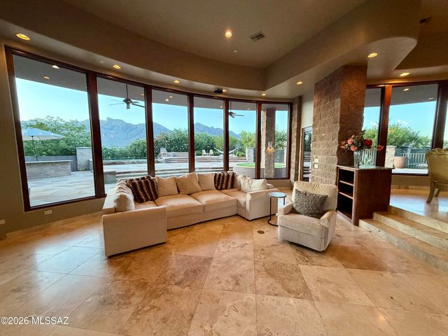 11157 N Desert Whisper Way, Tucson, AZ 85737