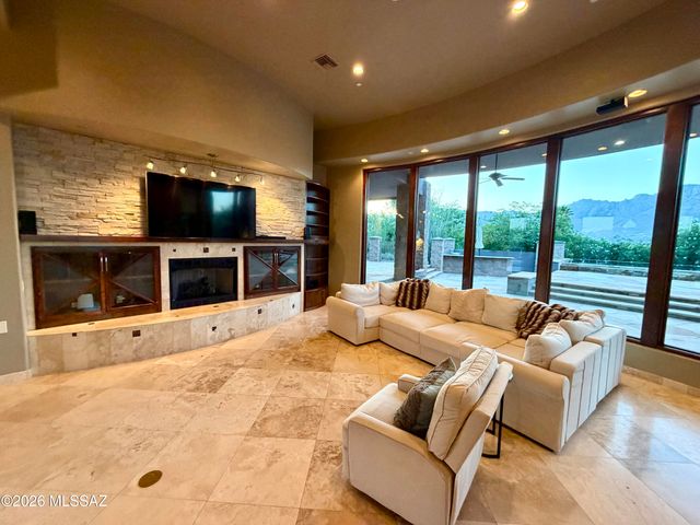 11157 N Desert Whisper Way, Tucson, AZ 85737