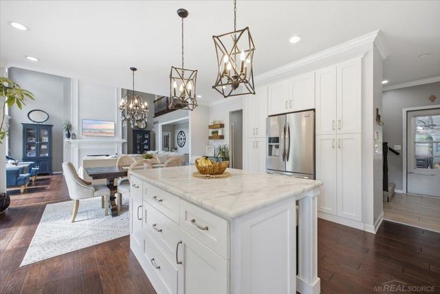 52250 Chickadee Lane, Shelby Twp, MI 48315