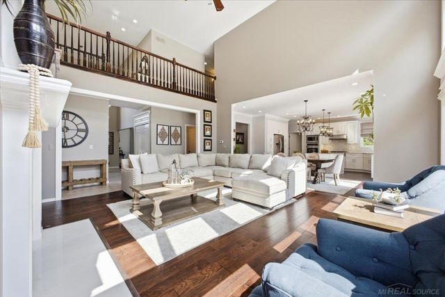 52250 Chickadee Lane, Shelby Twp, MI 48315