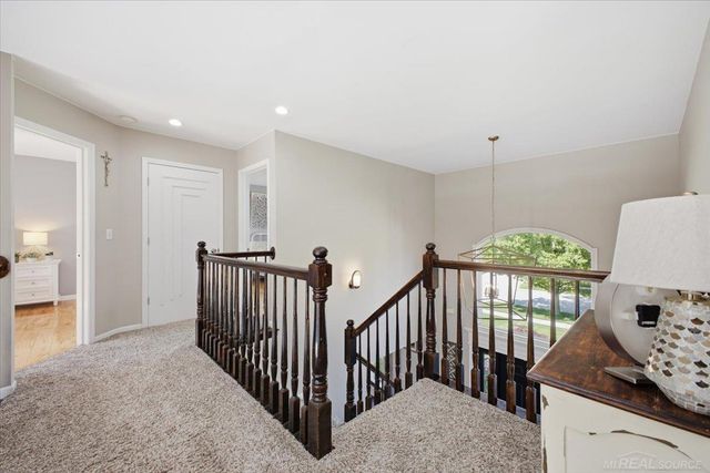 52250 Chickadee Lane, Shelby Twp, MI 48315
