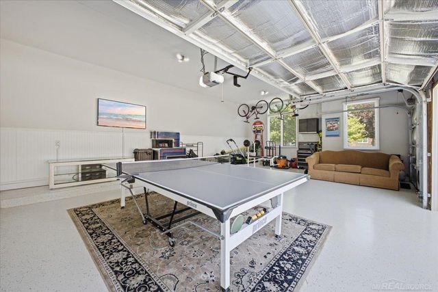 52250 Chickadee Lane, Shelby Twp, MI 48315