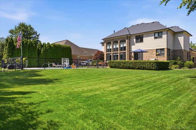52250 Chickadee Lane, Shelby Twp, MI 48315