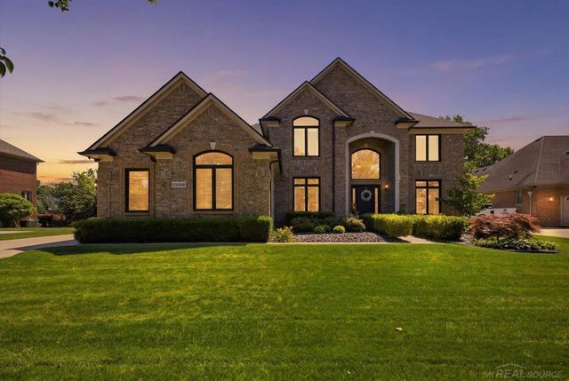 52250 Chickadee Lane, Shelby Twp, MI 48315