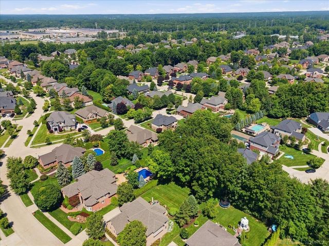 52250 Chickadee Lane, Shelby Twp, MI 48315