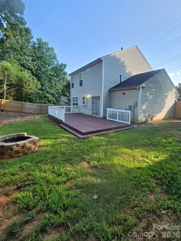 124 Winding Canyon Drive, Charlotte, NC 28214