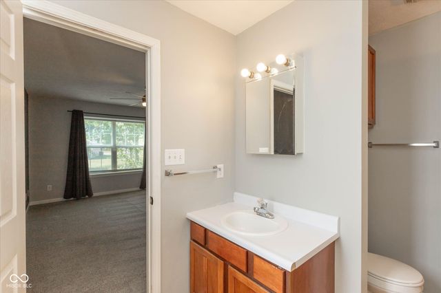 1200 Matthews Court, Franklin, IN 46131