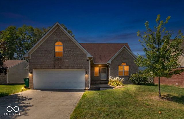 1200 Matthews Court, Franklin, IN 46131