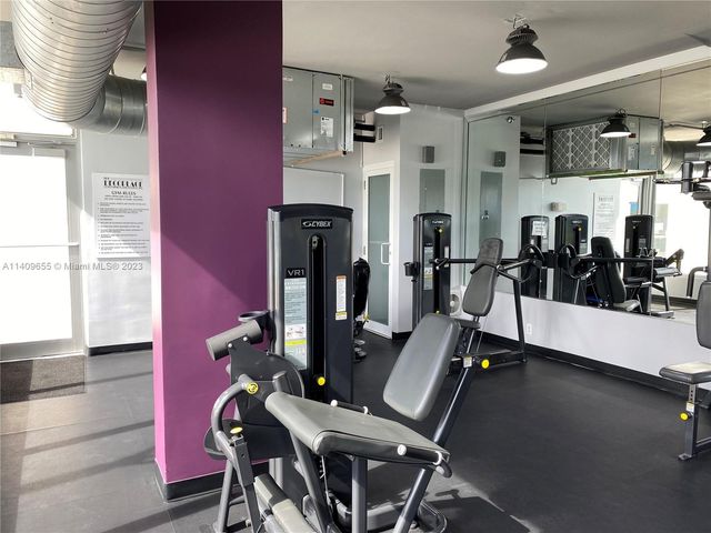 100 Lincoln Rd 939, Miami Beach, FL 33139