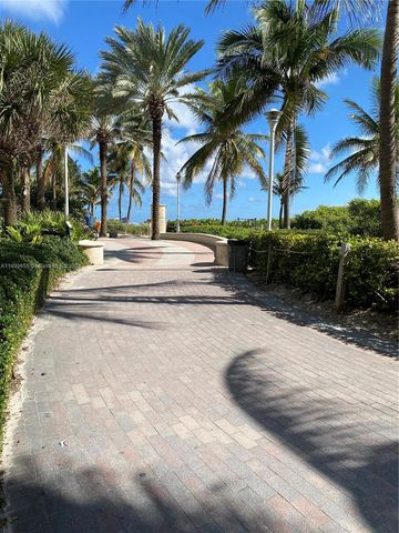 100 Lincoln Rd 939, Miami Beach, FL 33139