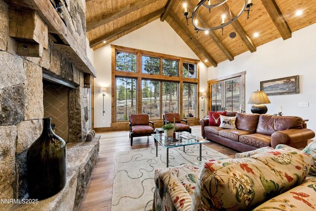 261 Redding Way, Carson City, NV 89705