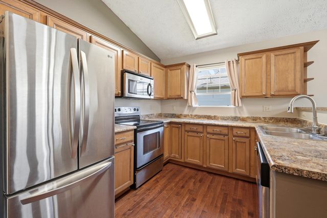 128 Ocean Drive, Huntington, WV 25705