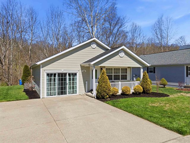 128 Ocean Drive, Huntington, WV 25705