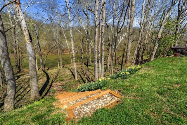 128 Ocean Drive, Huntington, WV 25705