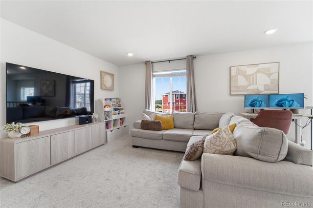 21962 E 44th Drive, Aurora, CO 80019