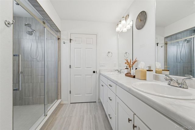 21962 E 44th Drive, Aurora, CO 80019