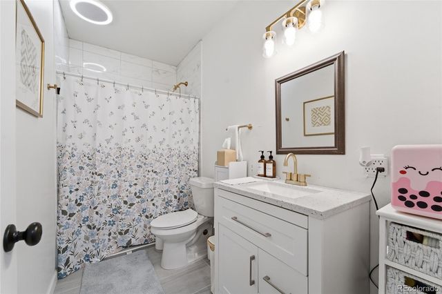 21962 E 44th Drive, Aurora, CO 80019
