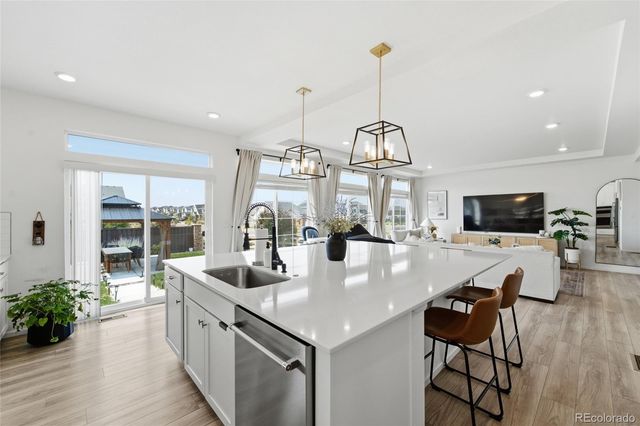 21962 E 44th Drive, Aurora, CO 80019