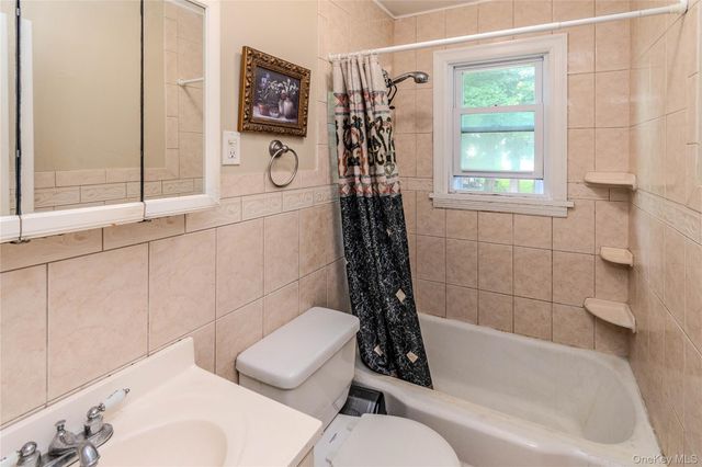 5 N Perkins Avenue, Elmsford, NY 10523