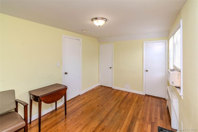 5 N Perkins Avenue, Elmsford, NY 10523