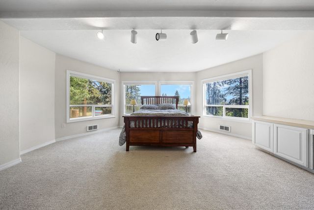 69856 Camp Polk Road, Sisters, OR 97759