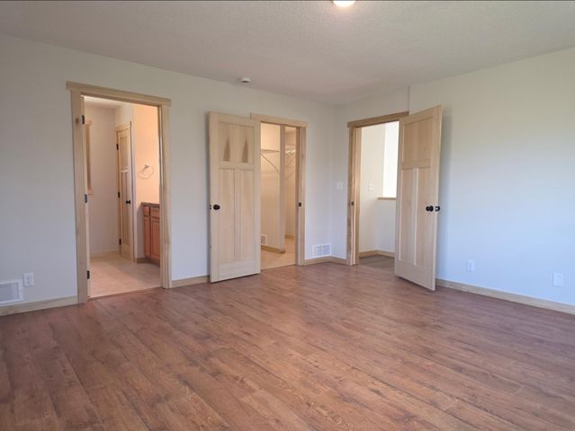 247 Glenmar Avenue, Mahtomedi, MN 55115