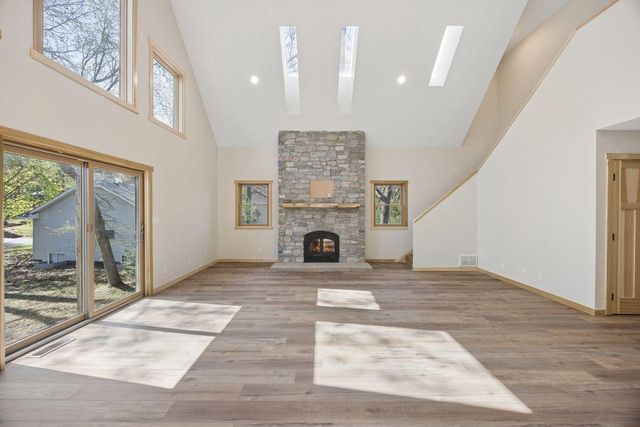 247 Glenmar Avenue, Mahtomedi, MN 55115