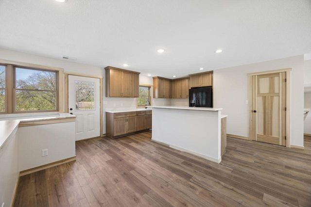 247 Glenmar Avenue, Mahtomedi, MN 55115