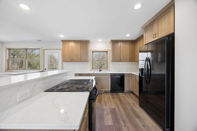 247 Glenmar Avenue, Mahtomedi, MN 55115