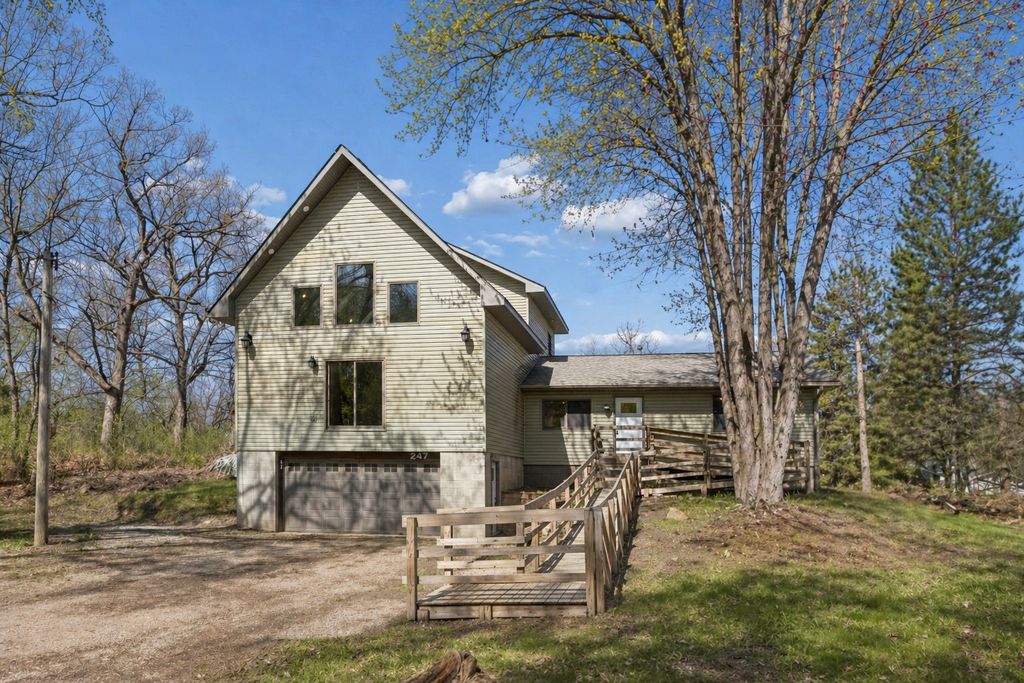 247 Glenmar Avenue, Mahtomedi, MN 55115