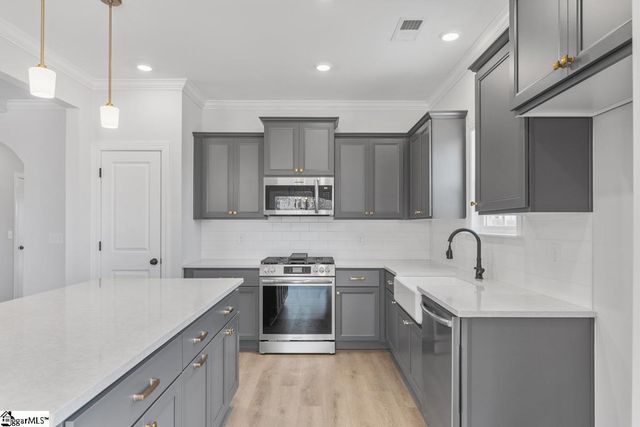 2022 Emily Margaret Road, Chesnee, SC 29323