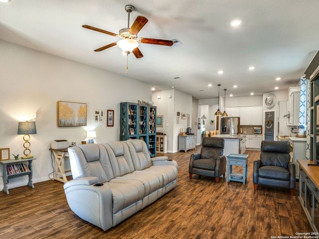 10546 Far Reaches Lane, Helotes, TX 78023