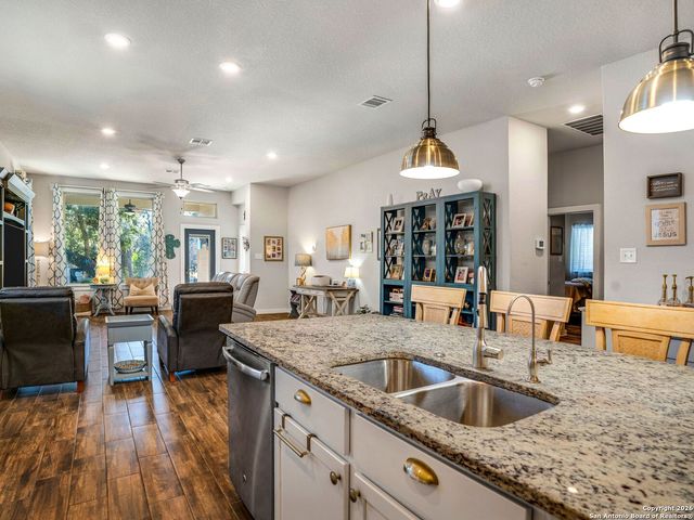 10546 Far Reaches Lane, Helotes, TX 78023