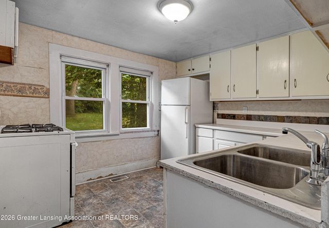 533 Avon Street, Lansing, MI 48910
