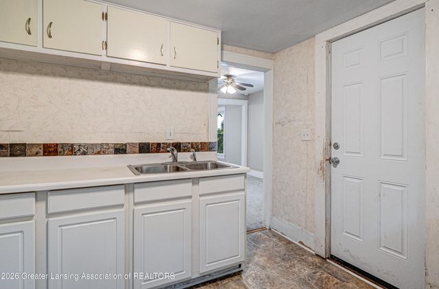 533 Avon Street, Lansing, MI 48910