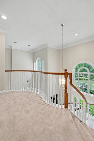 10 Sandalwood Drive, Houston, TX 77024