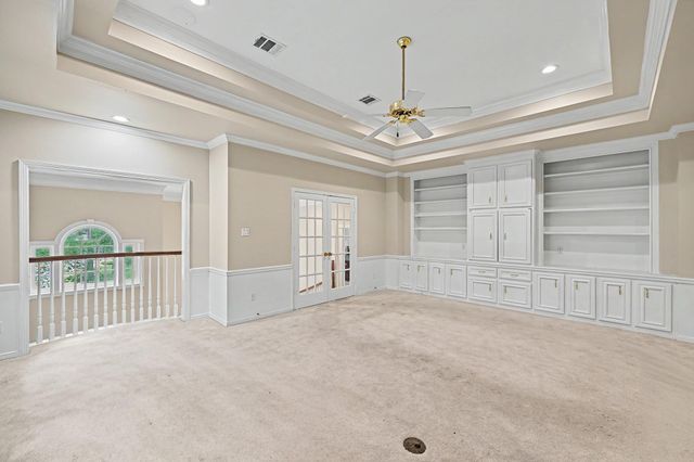 10 Sandalwood Drive, Houston, TX 77024
