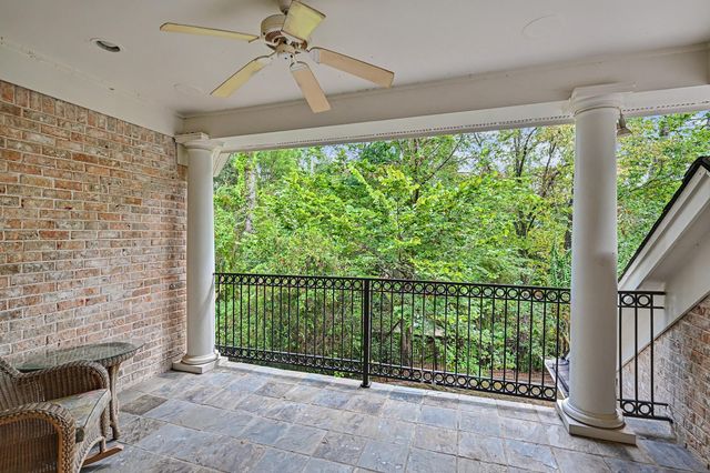 10 Sandalwood Drive, Houston, TX 77024