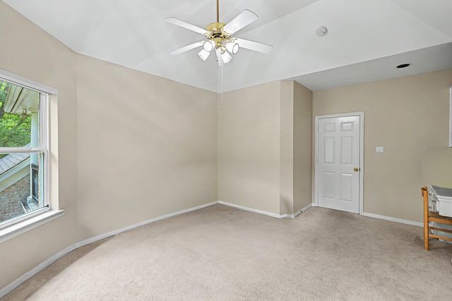 10 Sandalwood Drive, Houston, TX 77024