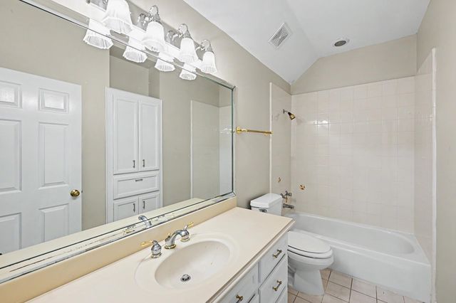 10 Sandalwood Drive, Houston, TX 77024