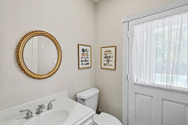 10 Sandalwood Drive, Houston, TX 77024