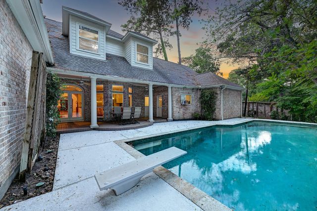 10 Sandalwood Drive, Houston, TX 77024